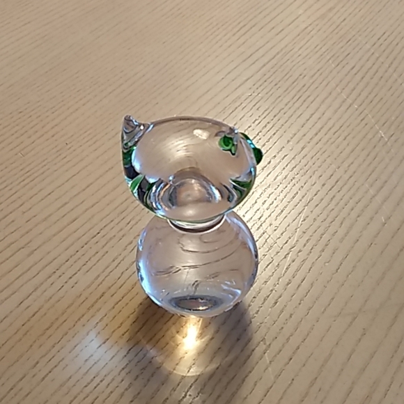Beautiful clear glass cat paperweight green eyes - Picture 3 of 3
